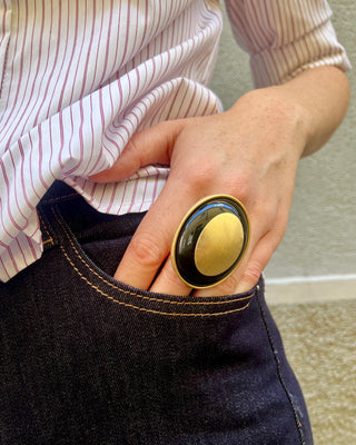 Anello cabochon dorato